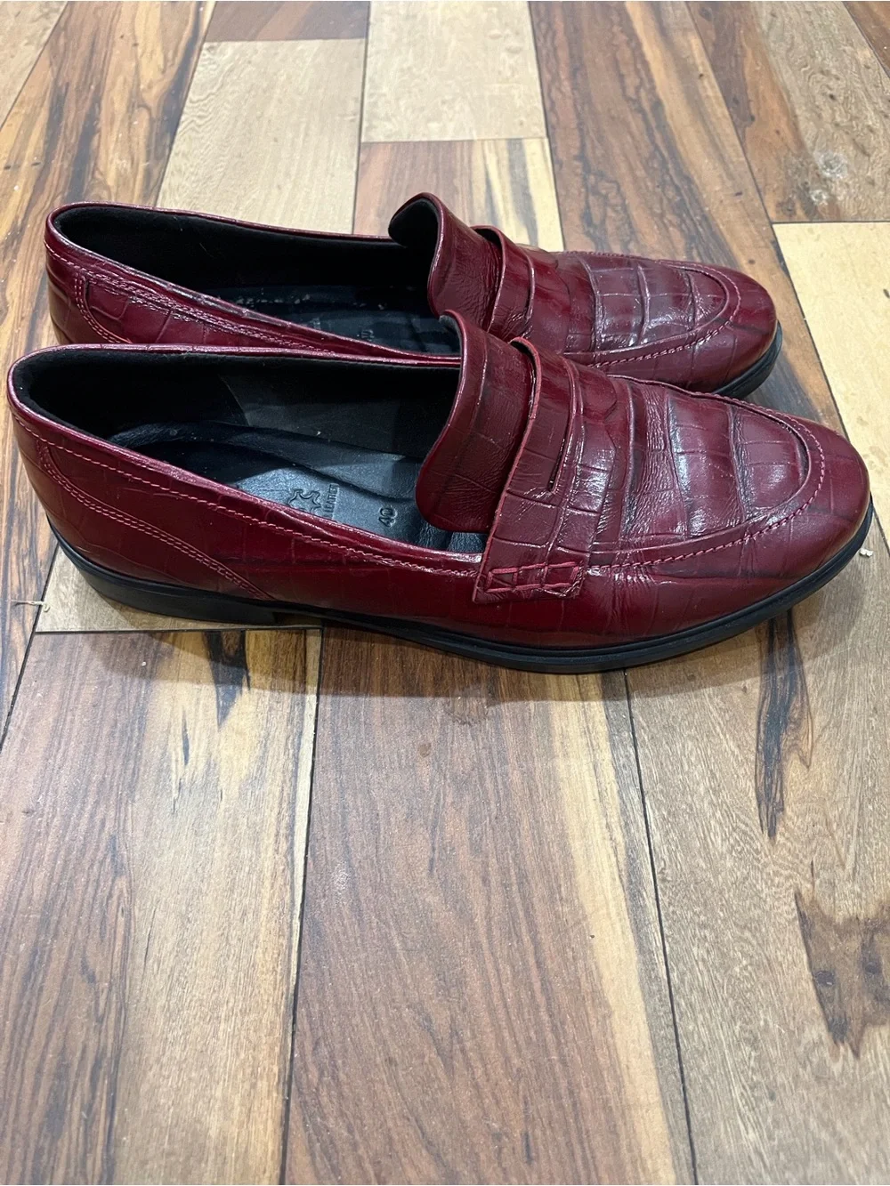ECCO Dress Classic 15 Croc Embossed Leather Penny Loafers Burgundy EU 40 us9-9.5